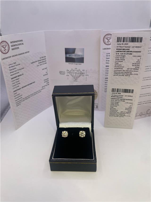 18ct white gold lab-created diamond earrings with 1.80 carats, E color, Vs1 clarity, featuring IGI certification.