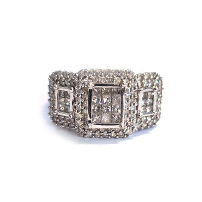 18ct white gold diamond ring with 1 carat center stone, size Q1/2, featuring a sleek, elegant design.