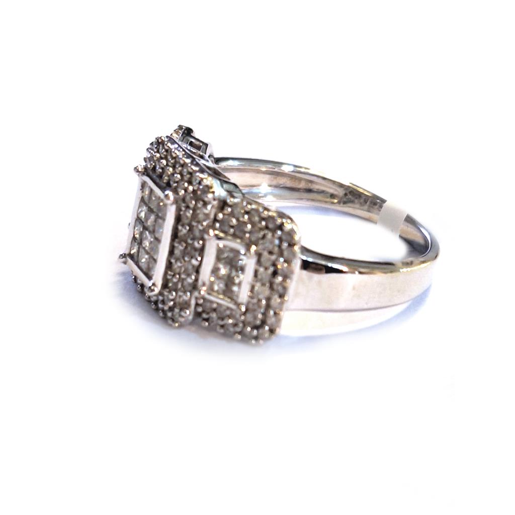 18ct white gold diamond ring with 1 carat center stone, size Q1/2, featuring a elegant, sparkling design.