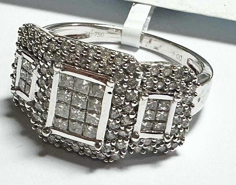 18ct white gold diamond ring with 1 carat total weight in size Q½, featuring a sparkling central diamond.