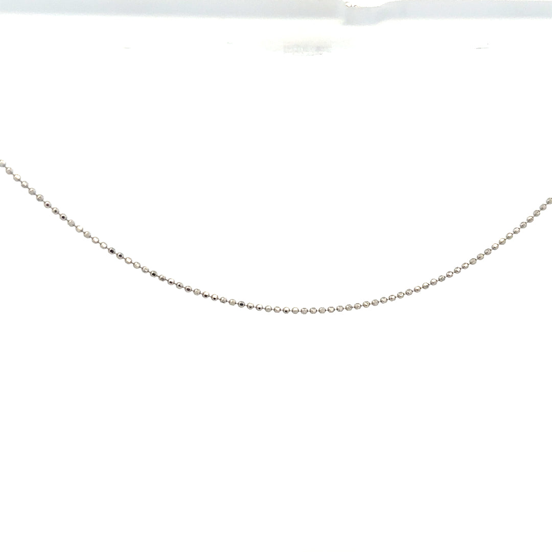 18ct white gold chain, 2.5g, elegant jewelry piece with a delicate link design, unbranded.