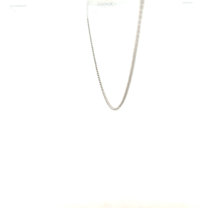 18ct white gold chain, 2.5g, unbranded, with detailed close-up of the elegant jewelry piece.
