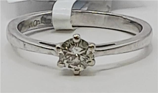 18ct white gold diamond ring, size I 1/2, featuring a sparkling diamond setting and elegant band design.