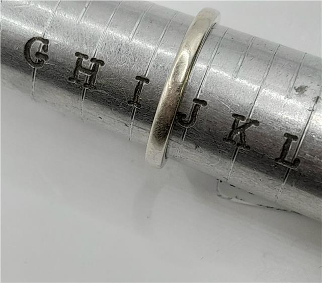 18ct white gold diamond ring in size I 1/2, featuring a sparkling diamond set in a sleek, elegant design.