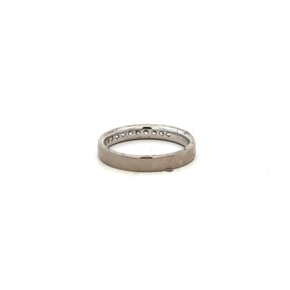 18ct white gold diamond ring size J1/2 with sparkling diamonds, showcasing fine craftsmanship and elegant design.