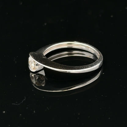 18ct white gold diamond ring size K1/2 with sparkling diamonds, elegant jewelry piece.