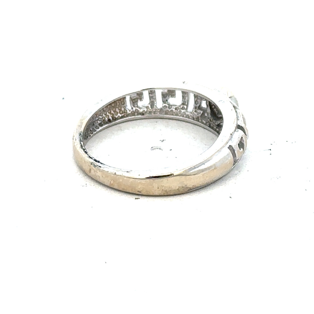 18ct white gold diamond ring size N with sparkling diamonds, showcasing elegant design and fine craftsmanship.
