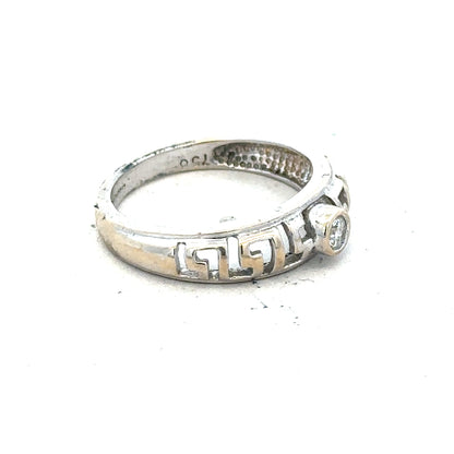 18ct white gold diamond ring in size N with sparkling diamonds, showcasing elegant craftsmanship and fine jewelry detail.