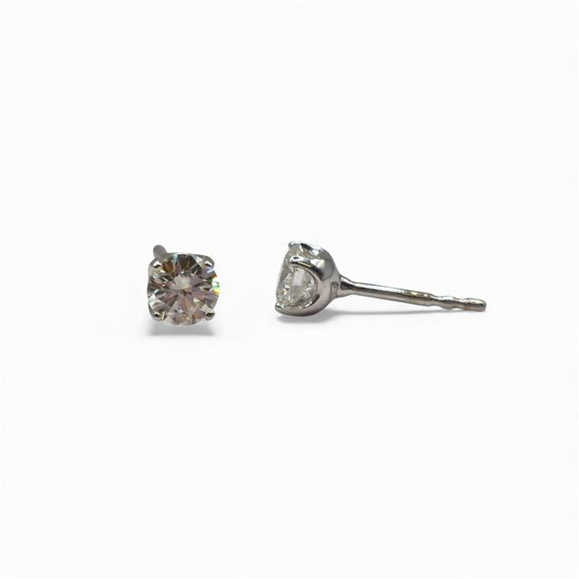 18ct white gold diamond stud earrings with round brilliant-cut diamonds, elegant jewelry for women.