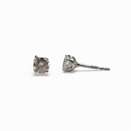 18ct white gold diamond stud earrings with round brilliant-cut diamonds, elegant jewelry for women.