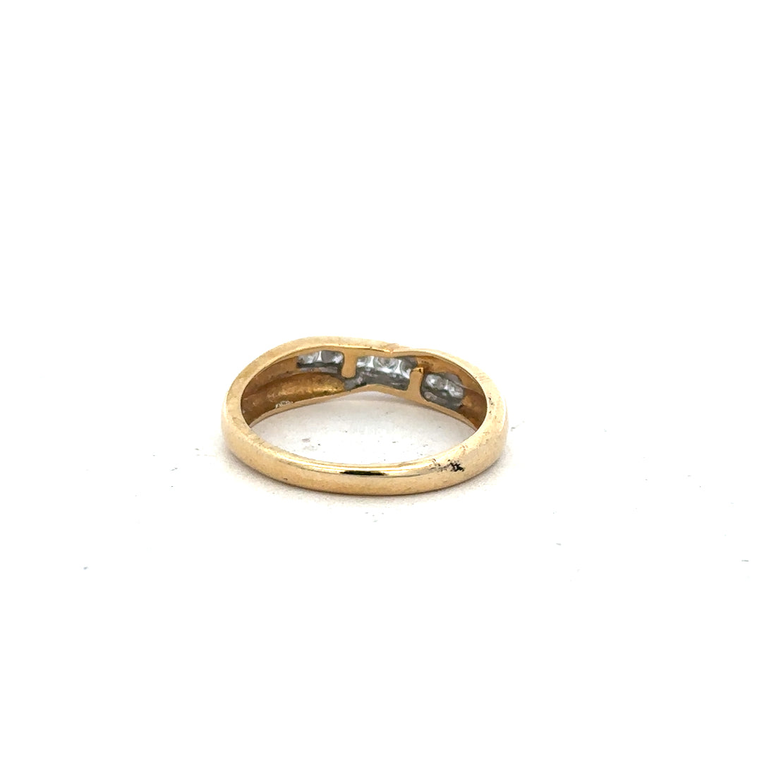 18ct yellow gold ring with 1/4 carat diamond, size Q, featuring a sleek design and sparkling diamond accent.