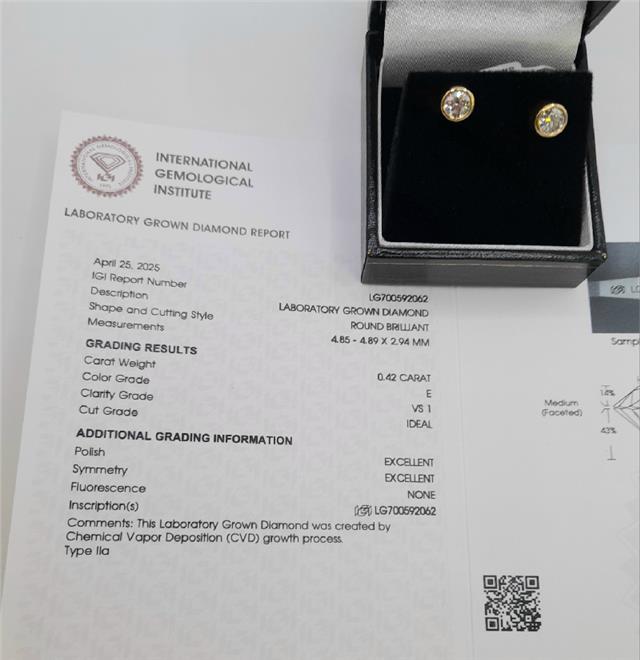 18ct yellow gold lab diamond earrings with 0.84ct diamonds, color E, VS1 clarity, IGI certified, elegant jewelry accessory