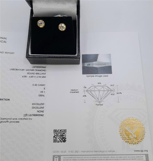 18ct yellow gold lab diamond earrings with 0.84ct total weight, color E, VS1 clarity, IGI certified, elegant jewelry pair