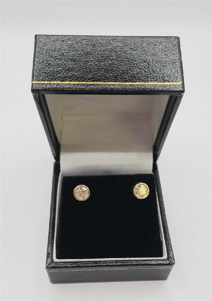 18ct yellow gold lab diamond earrings with 0.84ct total, color E, VS1 clarity, IGI certified, elegant jewelry accessory