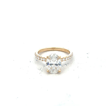 18ct yellow gold diamond ring with 2.1ct VS1 F lab-grown diamond, size M, featuring a sparkling central gemstone and intricate band details.