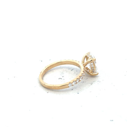 18ct yellow gold diamond ring with 2.1ct VS1 F lab-grown diamond, size M, showcasing sparkling center stone and elegant band.