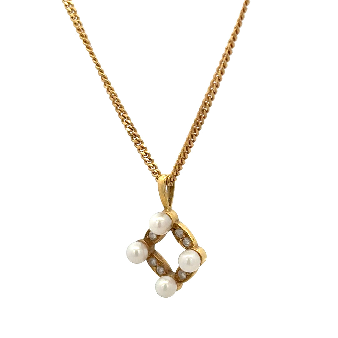 18ct yellow gold chain with pendant, 4.3g, unbranded jewelry featuring a sleek gold necklace and pendant combination