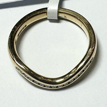 18ct yellow gold diamond ring in size K with sparkling diamonds, showcasing elegant craftsmanship and classic design.