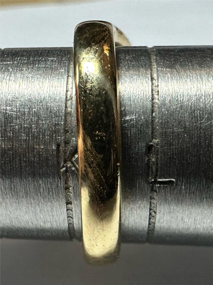 18ct yellow gold diamond ring in size K with sparkling diamonds, unbranded, showcasing elegant jewelry design.