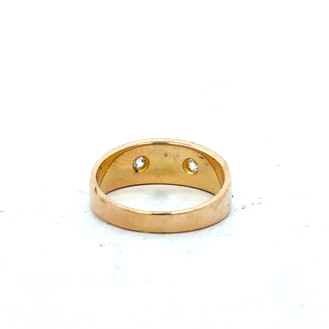 18ct yellow gold diamond ring in size K with sparkling diamonds, showcasing a elegant and classic jewelry design.