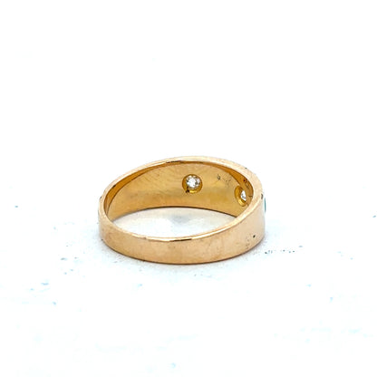 18ct yellow gold diamond ring in size K with sparkling diamonds, showcasing a elegant design and high-quality craftsmanship.