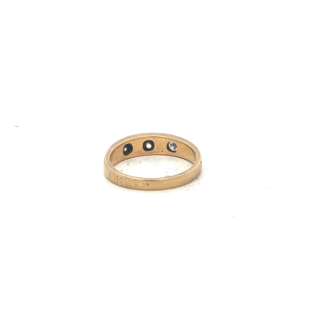 18ct yellow gold diamond ring size K1/2 with sparkling diamonds, showcasing an elegant and classic design.