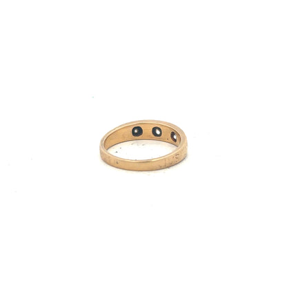 18ct yellow gold diamond ring in size K1/2, featuring a sparkling diamond centerpiece and a sleek band design.