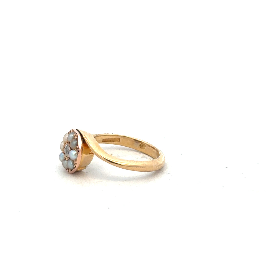18ct yellow gold diamond ring in size L with sparkling diamonds, elegant jewelry piece with a sleek design.