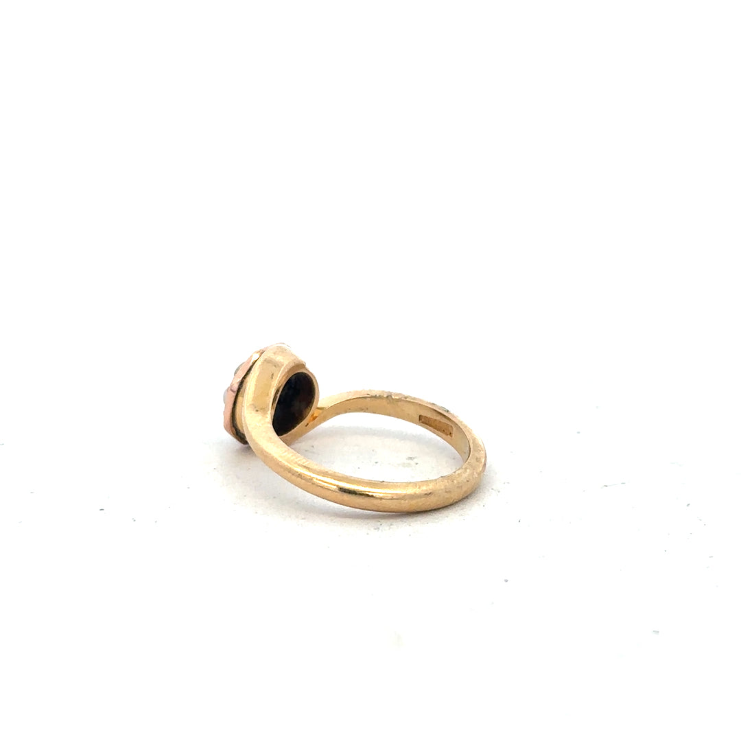 18ct yellow gold diamond ring in size L with sparkling diamonds, showcasing an elegant and classic jewelry design.
