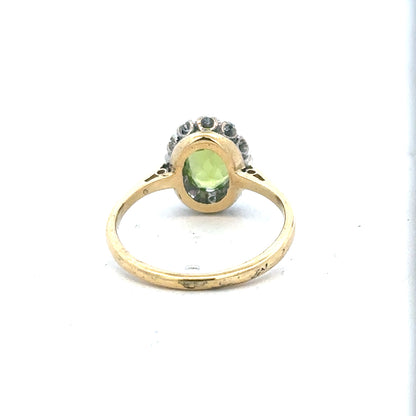 18ct yellow gold diamond ring in size L with sparkling diamonds, elegant jewelry piece with a classic design.