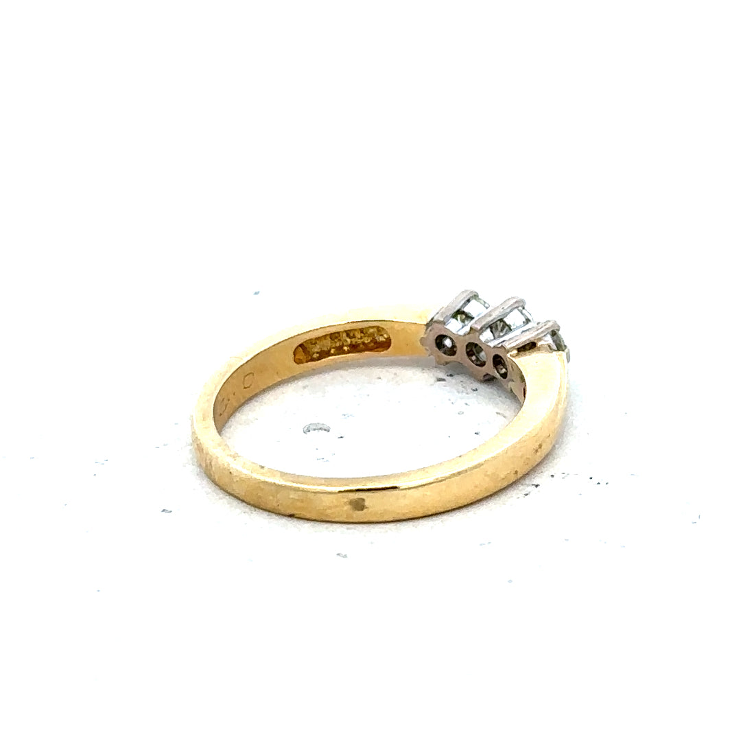 18ct yellow gold diamond ring in size L1/2, featuring a sparkling diamond setting on a sleek band.