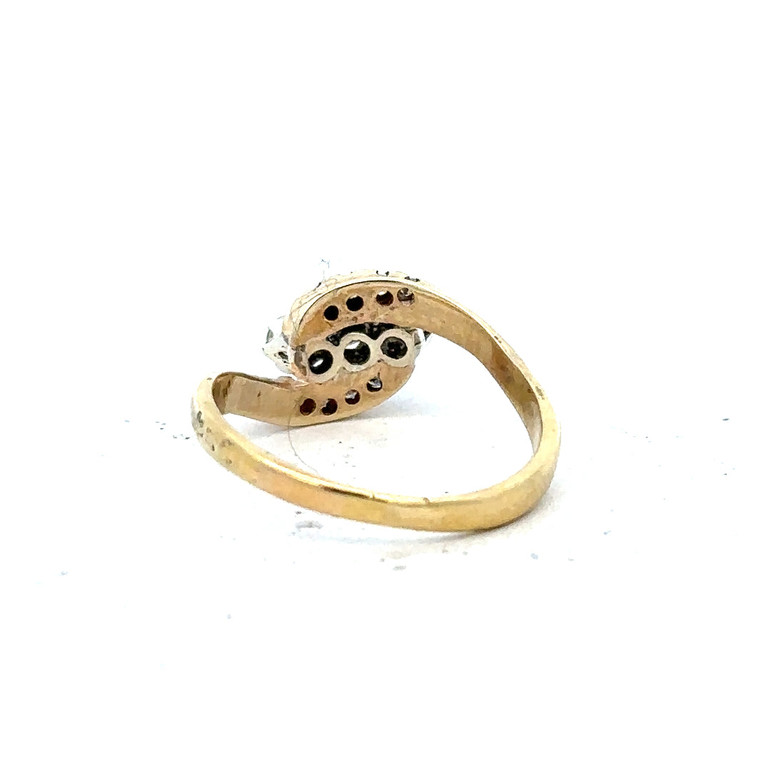 18ct yellow gold diamond ring in size M with sparkling diamonds, elegant and classic jewelry piece.