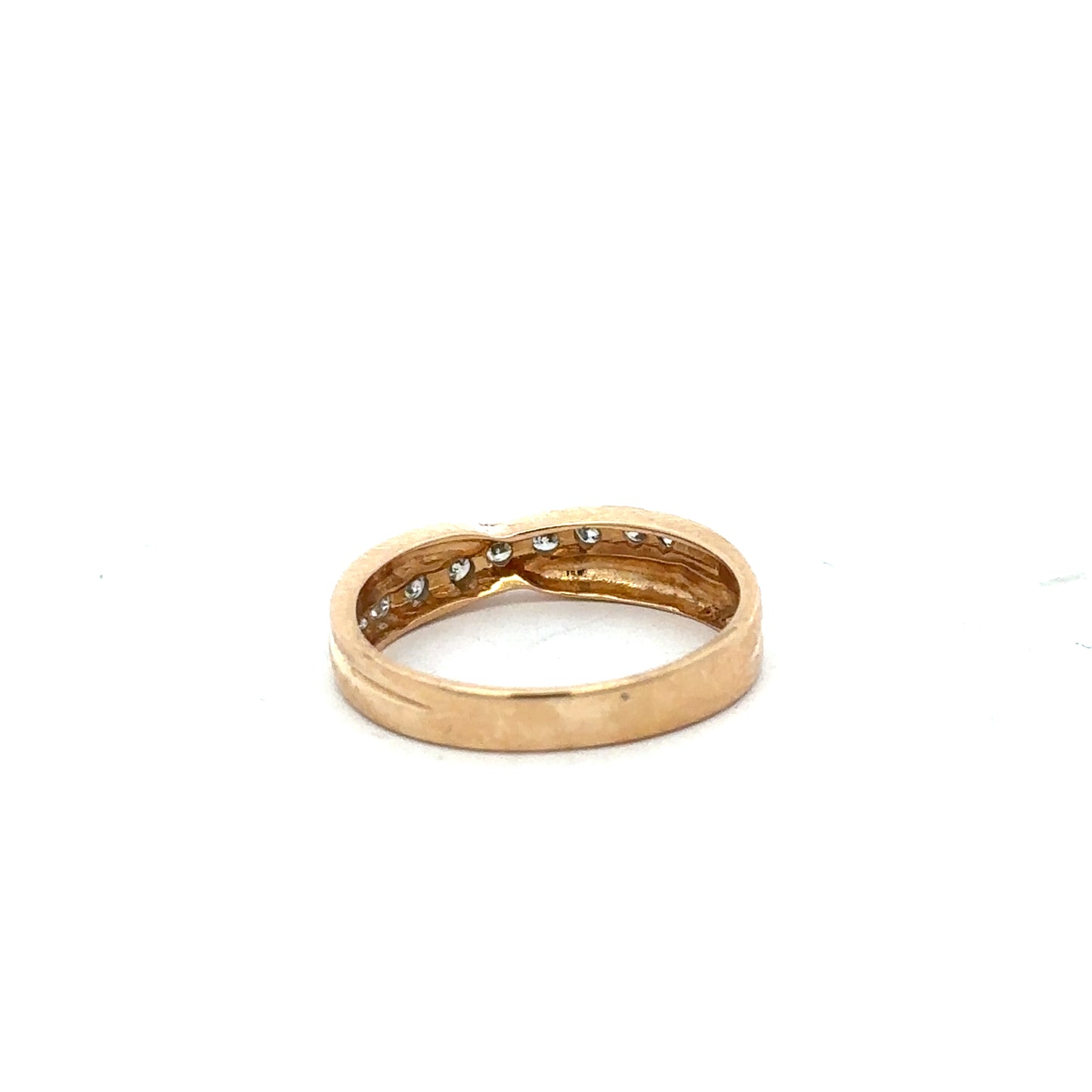 18ct yellow gold diamond ring in size N, featuring a sparkling diamond setting and elegant design.