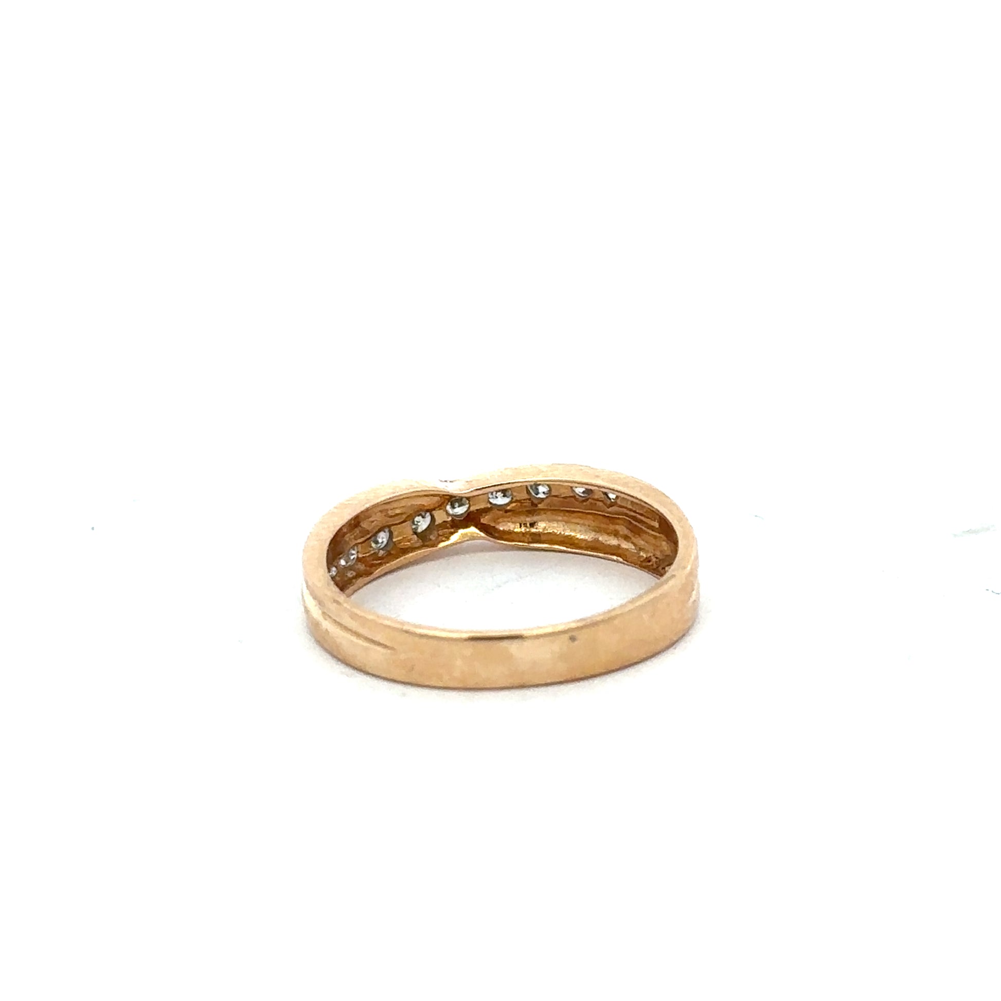 18ct yellow gold diamond ring in size N, featuring a sparkling diamond setting and elegant design.