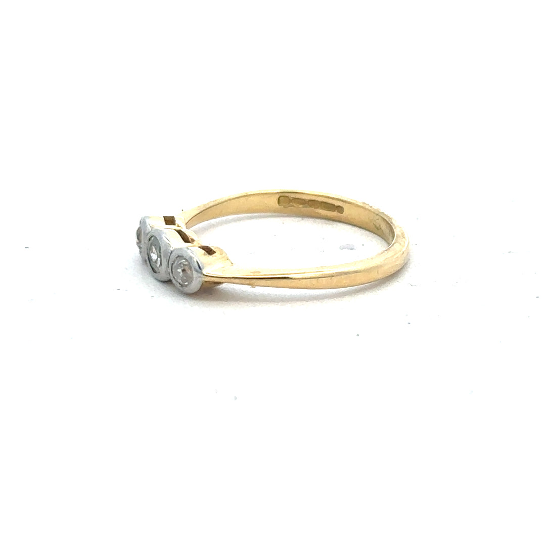 18ct yellow gold diamond ring in size O, featuring sparkling diamonds and a classic design, unbranded jewelry piece.