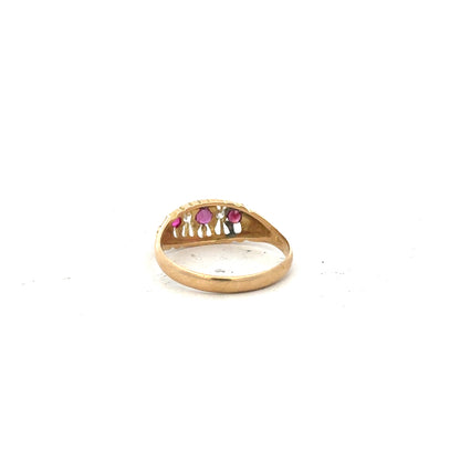 18ct yellow gold diamond ring in size O1/2 with sparkling diamonds, elegant jewelry piece.