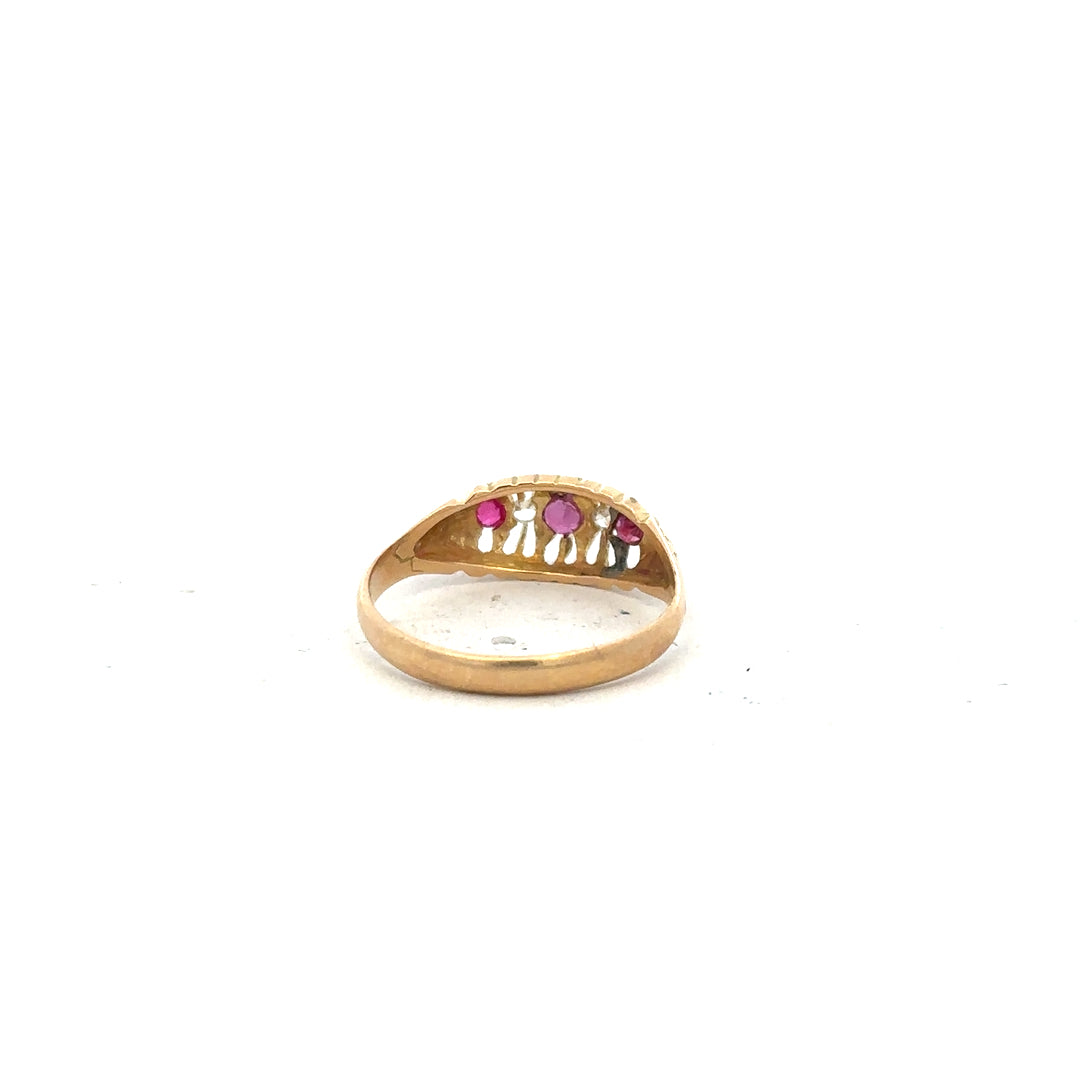 18ct yellow gold diamond ring in size O1/2 featuring a sparkling diamond setting on a sleek band.