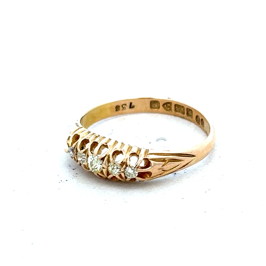18ct yellow gold diamond ring in size P, featuring sparkling diamonds and weighing 3.1g.