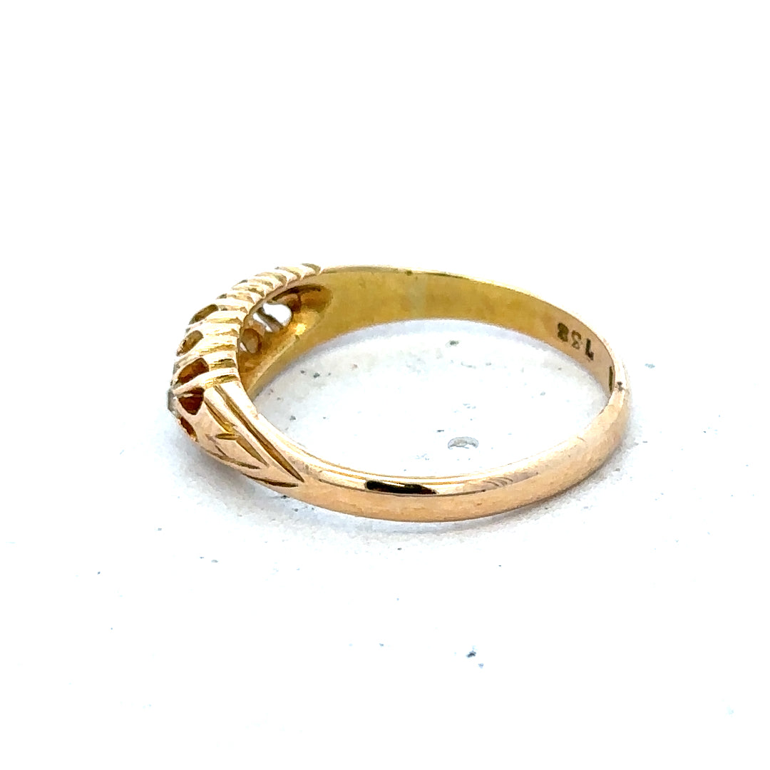 18ct yellow gold diamond ring in size P, weighing 3.1g, featuring a classic design with sparkling diamonds.