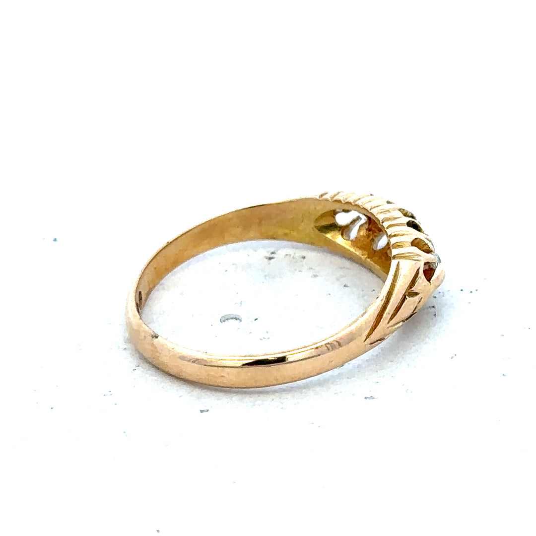 18ct yellow gold diamond ring, size P, unbranded, 3.1g, showcasing a sparkling diamond set in a sleek gold band.