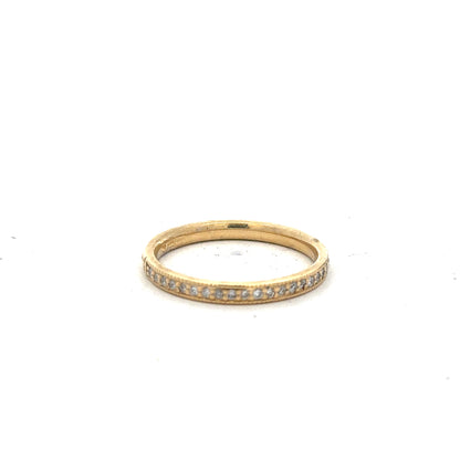 18ct yellow gold diamond ring in size P with sparkling diamonds, showcasing elegant jewelry craftsmanship.