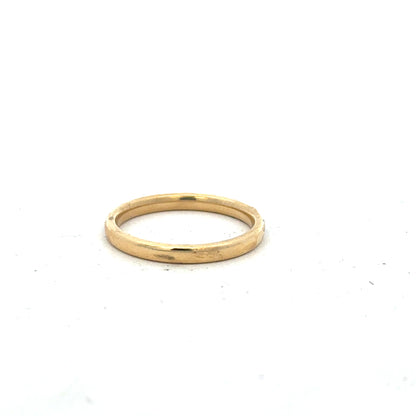 18ct yellow gold diamond ring in size P with sparkling diamonds, showcasing a elegant and classic jewelry design.