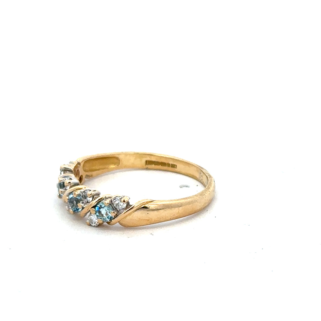 18ct yellow gold diamond ring in size P with sparkling diamonds, showcasing fine craftsmanship and elegant design.
