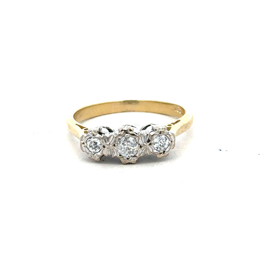 18ct yellow gold diamond ring in size P with sparkling diamonds, showcasing elegant jewelry craftsmanship.