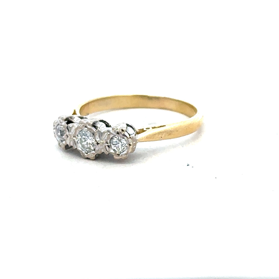 18ct yellow gold diamond ring in size P with sparkling diamonds, featuring a sleek and elegant design.