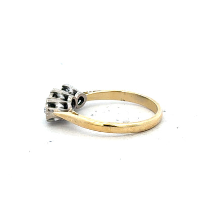 18ct yellow gold diamond ring, size P, featuring a sparkling central diamond and a polished band.
