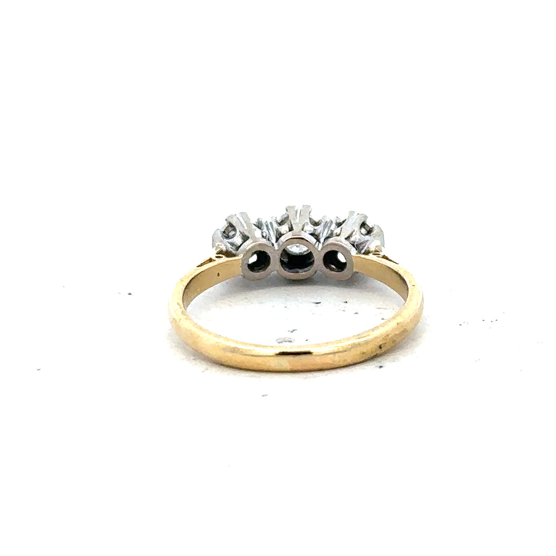 18ct yellow gold diamond ring in size P with sparkling diamonds, unbranded jewelry form.