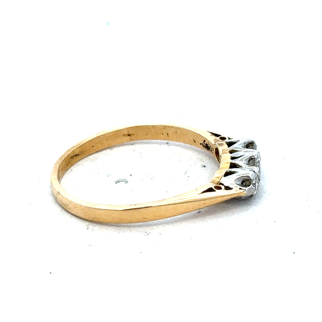 18ct yellow gold diamond ring in size P1/2, featuring a sparkling diamond setting on a sleek gold band.