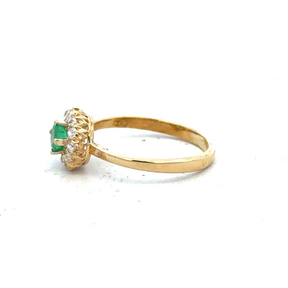 18ct yellow gold diamond ring in size P 1/2, featuring a sparkling diamond and elegant design.