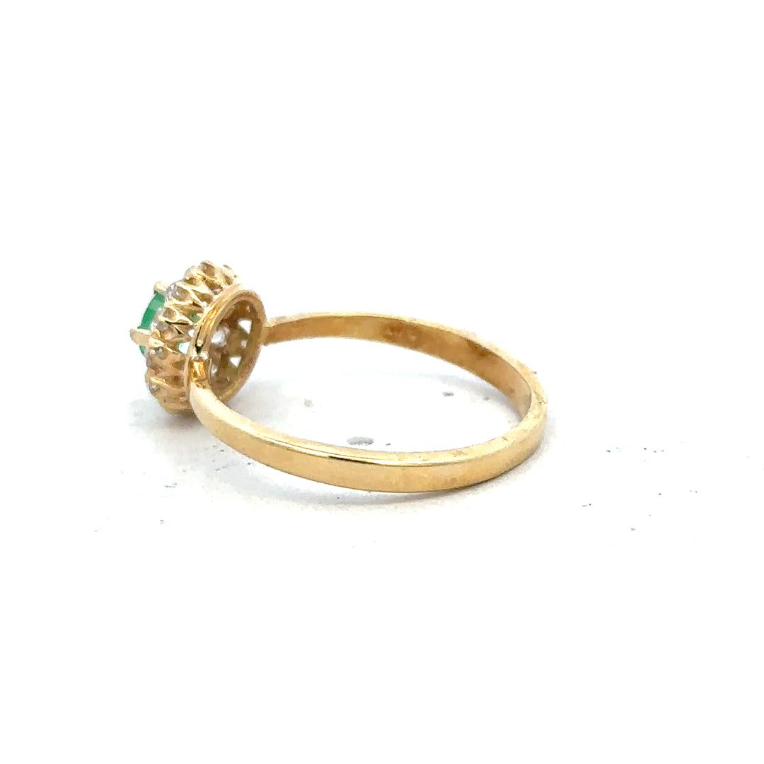 18ct yellow gold diamond ring in size P1/2, featuring a sparkling diamond setting and a sleek, elegant design.